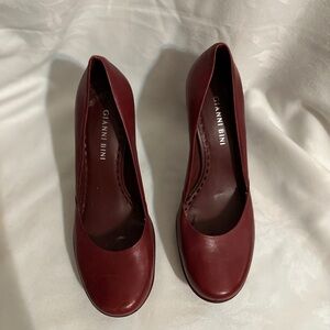 Gianni Bini Burgundy Heels